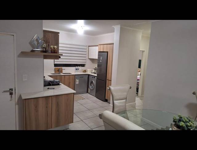 2 BEDROOM APARTMENT FOR SALE IN KYALAMI AH